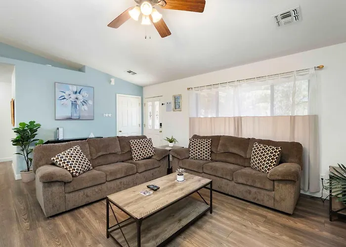 Holiday home 3br Cozy Retreat Firepit Hot Tub Bbq & Patio Payson